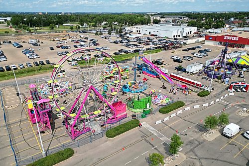 12082026
Midway Madness in the Canadian Tire parking lot in Brandon’s south end on Wednesday afternoon. The four day fair began on Monday and ends today. (Tim Smith/The Brandon Sun)