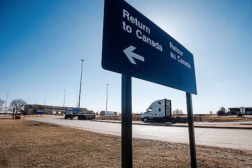 JOHN WOODS / FREE PRESS
The Canada - USA border port south of Emerson, Manitoba Tuesday, April 15, 2025. 

Reporter: tyler