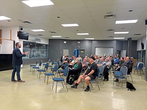 La Vérendrye MLA Konrad Narth speaks at a meeting in Souris on Thursday about Bill 21. (Alex Lambert/The Brandon Sun)