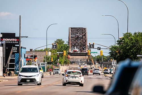 MIKAELA MACKENZIE / FREE PRESS
Demolition at the Arlington Street Bridge on Thursday, Aug. 13, 2026.
For Melissa story.
Free Press 2026