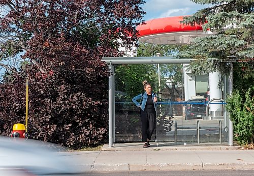 ROBERT LEE / FREE PRESS
Tania Homenchuk is photographed at a bus stop in Winnipeg on Thursday, August 13, 2026. Homenchuk, along with many other residents and natives of Winnipeg, is disappointed with the launch of the Primary Transit Network, which has led to thousands of complaints and concerns rolling into the city.