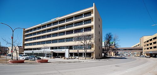 Mike Deal / Winnipeg Free Press
The Misericordia Health Centre at 99 Cornish Avenue.
230417 - Monday, April 17, 2023.