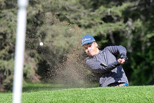 Brandon's Hunter Oakden shot a 4-under 68 to win the Tamarack golf tournament junior medal at Clear Lake Golf Course on Monday. (Thomas Friesen/The Brandon Sun)