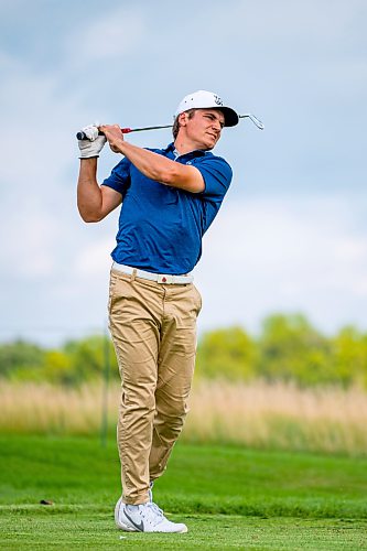 NIC ADAM / FREE PRESS FILES
Braxton Kuntz watches a shot in the Manitoba Open in 2024. Kuntz qualified for this week's tournament on Monday and is playing in the event for the fourth time.