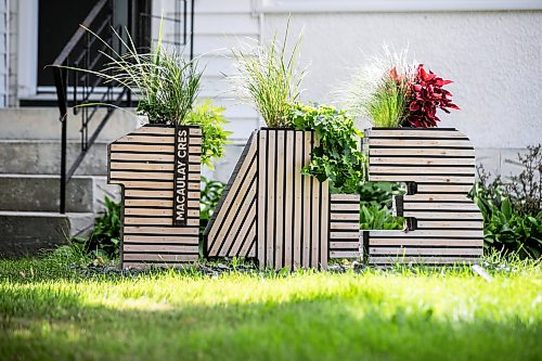 MIKAELA MACKENZIE / FREE PRESS
Woodworker Marina Bulanճ signature street number planters on Monday, Aug. 17, 2026. She started her business, Cedarella, after taking a cabinetry course at Red River.
For Dave Sanderson story.
Free Press 2026