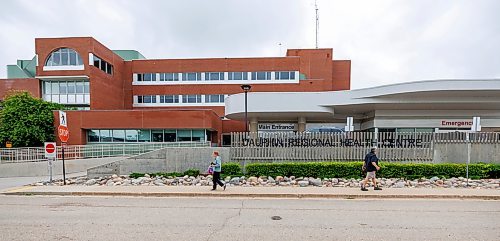 The shuttered Dauphin Regional Health Centre as seen in early July. (Mike Deal/Winnipeg Free Press files)