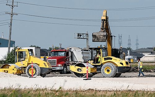 JOHN WOODS / FREE PRESS
Construction on the new Costco site on Meadowlands Drive in West St Paul Tuesday, August 18, 2026. 

reporter: gabby