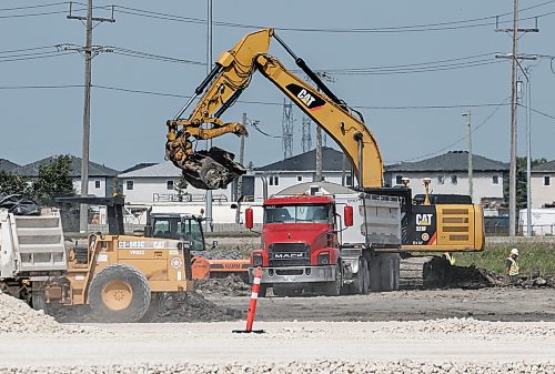 JOHN WOODS / FREE PRESS
Construction on the new Costco site on Meadowlands Drive in West St Paul Tuesday, August 18, 2026.
reporter: gabby