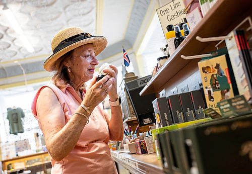 ROBERT LEE / FREE PRESS
A woman smells the whipped beef tallow at H.G. Tergesen & Sons on Tuesday, August 18, 2026.