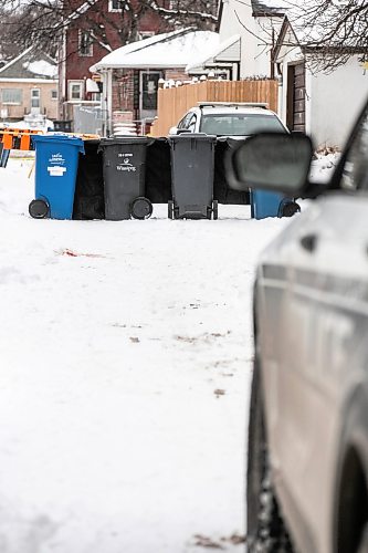 MIKAELA MACKENZIE / FREE PRESS
A police scene in a back alley behind Wellington Avenue, between Home and Arlington streets, on Friday, March 28, 2025.
Winnipeg Free Press 2025