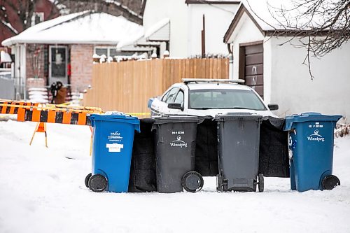 MIKAELA MACKENZIE / FREE PRESS
	

A police scene in a back alley behind Wellington Avenue, between Home and Arlington streets, on Friday, March 28, 2025.


Winnipeg Free Press 2025