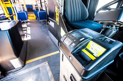 MIKAELA MACKENZIE / FREE PRESS
The fare box on a conventional Winnipeg Transit bus on Monday, June 17, 2024.
For file photos.