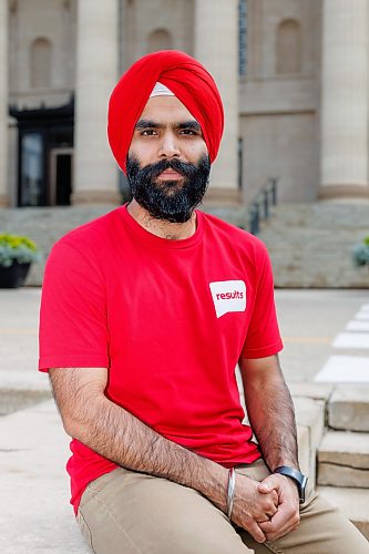 MIKE DEAL / FREE PRESS
Japneet Singh volunteers Results Canada, an organization that advocates to end extreme poverty through lobbying, letter writing and fundraising.
Reporter: AV Kitching
260819 - Wednesday, August 19, 2026.