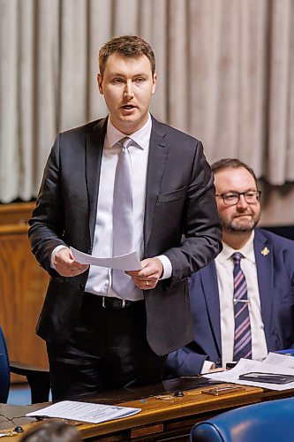 MIKE DEAL / FREE PRESS
PC MLA Josh Guenter (Borderland), points to a recent opinion poll that suggested 43 per cent of people aged 18 to 34 would consider annexation if offered U.S. citizenship and conversion of Canadian financial assets to U.S. dollars. Guenter said it’s no wonder, given issues such as high household debt and lower wages in Canada. The remarks were made during his member statement in the chamber when the the spring session began on Wednesday.
Reporter: Carol Sanders Maggie Macintosh
250305 - Wednesday, March 05, 2025.