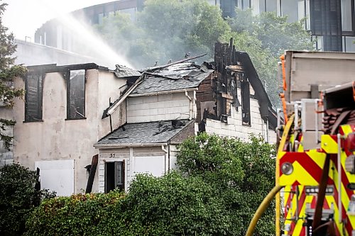MIKAELA MACKENZIE / FREE PRESS
	
The scene of a house fire at Disraeli and Argyle on Thursday, Aug. 20, 2026.


Free Press 2026