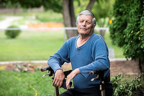 MIKAELA MACKENZIE / FREE PRESS
Philip Kaban, whose backyard looks out onto Sturgeon Creek (and a fenced-in hole that has been there since 2023), on Thursday, Aug. 20, 2026.
For Malak story.
Free Press 2026