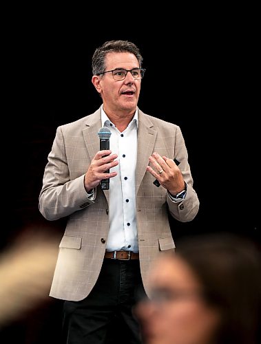 ROBERT LEE / FREE PRESS
Jean-Philippe Gervais, executive vice-president of agricultural production for Farm Credit Canada delivers his keynote speech at the Canadian Beef Industry Conference at the RBC Convention Centre on Thursday, August 20, 2026. Gervais spoke about growth and competitiveness in the sector, and trade tensions with the U.S.