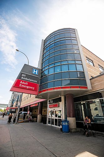 MIKAELA MACKENZIE / FREE PRESS
	
The Health Sciences Centre emergency department entrance on Wednesday, Aug. 19, 2026.

For — story.
Free Press 2026