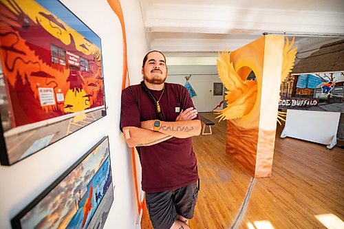 MIKAELA MACKENZIE / FREE PRESS
	
Muralist, carpenter, graphic designer, and artist Peatr Thomas in his Exchange District space on Friday, Aug. 21, 2026.

For Conrad story.
Free Press 2026
