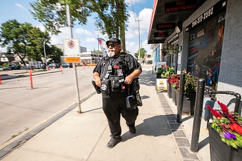 MIKAELA MACKENZIE / FREE PRESS
Michael Paille, executive director of the Sargent Business Community, on patrol on Sargent Avenue on Friday, Aug. 21, 2026.
For Ѡstory.
Free Press 2026