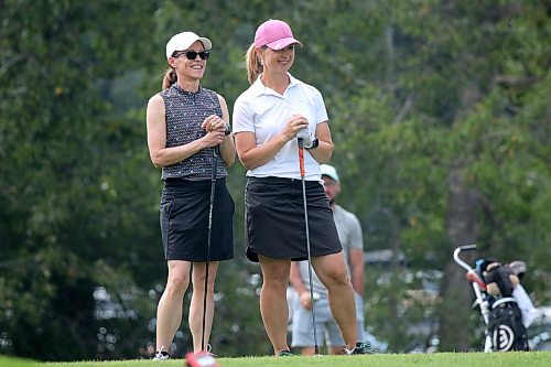 Dorelle Fulton, left, and Kandis Matthews won the Tamarack ladies scramble championship at Clear Lake Golf Course on Saturday. (Thomas Friesen/The Brandon Sun)