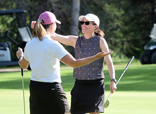 Dorelle Fulton, right, and Kandis Matthews won the Tamarack ladies scramble championship at Clear Lake Golf Course on Saturday. (Thomas Friesen/The Brandon Sun)