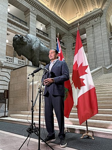 MELISSA MARTIN / FREE PRESS
Manitoba Premier Wab Kinew met with media on Saturday to discuss Canada's withdrawal from trade negotiations with the U.S.