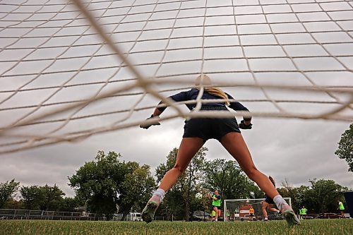 25082026
Goalkeeper Allison Beaumont readies to block a shot on net as the Brandon University Bobcats women’s soccer team takes part in preseason training at the university on Tuesday morning. The Bobcats start their season on September 12 with their home-opener.  (Tim Smith/The Brandon Sun)