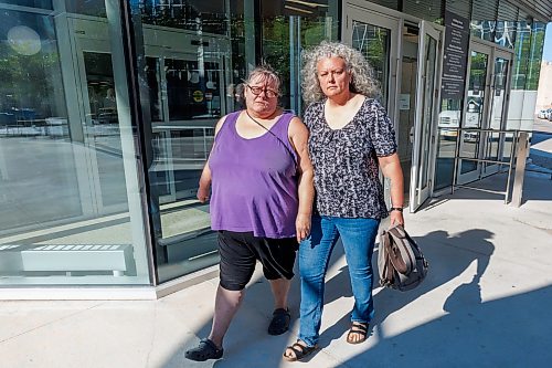 MIKE DEAL / FREE PRESS
Tammy Freynet (in bluejeans), the nurse accused of smothering a patient at Bethesda Regional Health Centre in 2024, leaves the Winnipeg Law Courts Building Thursday morning.
Reporter: Dean Pritchard
260827 - Thursday, August 27, 2026.
