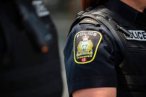 MIKAELA MACKENZIE / FREE PRESS
Police attend an update on the Violent Crime Retail Theft Initiative at Bijou Park on Wednesday, July 10, 2024.
For Chris story.
badge
crest
wps