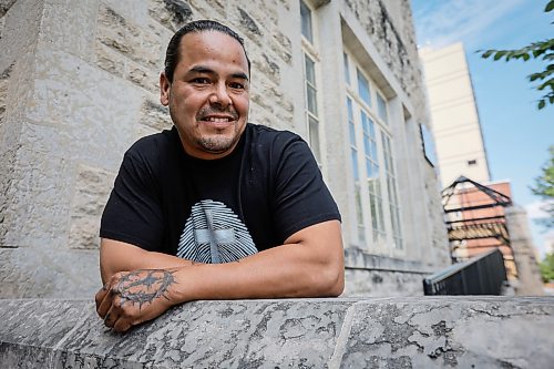 JOHN WOODS / FREE PRESS
Ray Ducharme, who has had a drug overdose, is photographed on Edmonton Sunday, August 30, 2026. Ducharme is recovering and works in the industry.
reporter: scott