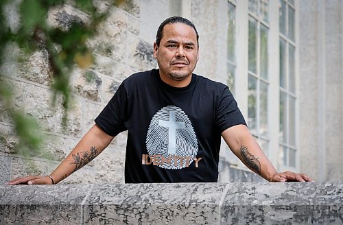 JOHN WOODS / FREE PRESS
Ray Ducharme, who has had a drug overdose, is photographed on Edmonton Sunday, August 30, 2026. Ducharme is recovering and works in the industry.
reporter: scott