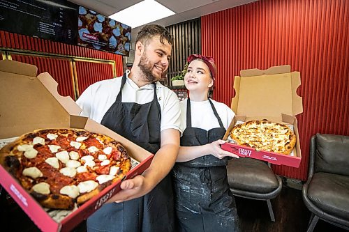 MIKAELA MACKENZIE / FREE PRESS
Oleksii Samokhval and Iryna Mehedyn, owners of Crusty Craft Pizza in Transcona, on Wednesday, Sept. 2, 2026.
For Dave Sanderson story.
Free Press 2026