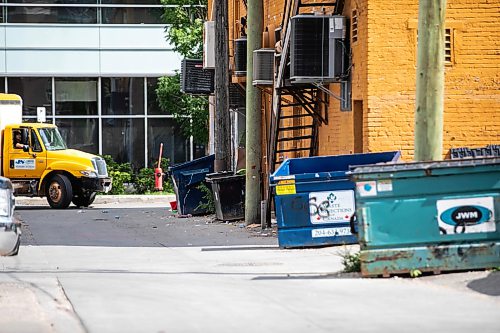 MIKAELA MACKENZIE / FREE PRESS
An alleyway between Furby and Sherbrook, just north of Portage Avenue, on Wednesday, Sept. 2, 2026.
For Scott story.
Free Press 2026