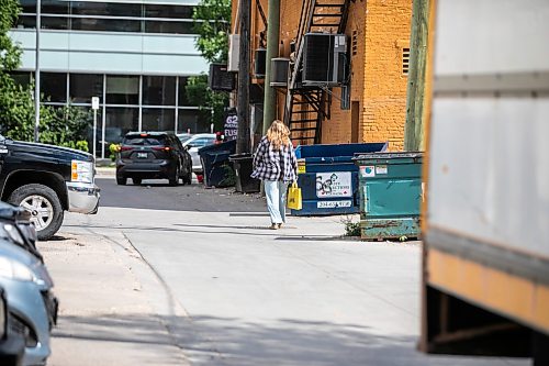 MIKAELA MACKENZIE / FREE PRESS
	
An alleyway between Furby and Sherbrook, just north of Portage Avenue, on Wednesday, Sept. 2, 2026.

For Scott story.
Free Press 2026
