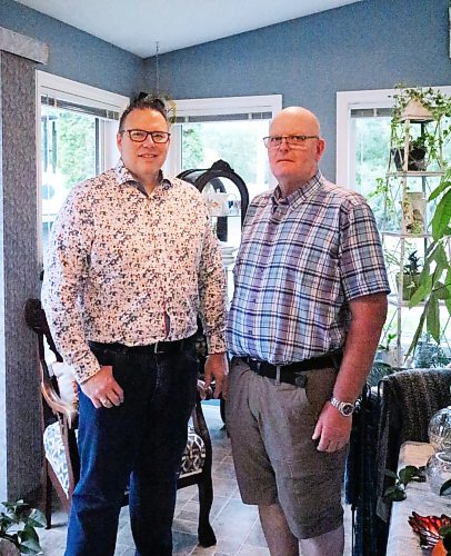 (From left) Doug and David Adams are twins who are the primary caregivers for their mother, Ada, who was diagnosed with Alzheimer's dementia 10 years ago. Both brothers attend support groups for adult child caregivers that is offered through the Alzheimer Society of Manitoba. (Rylee Gerrard/The Brandon Sun)