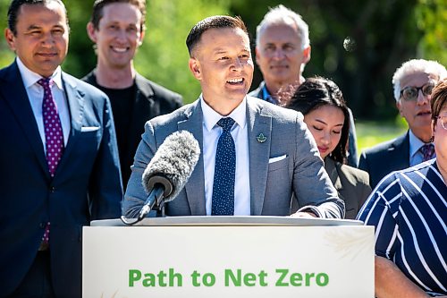 MIKAELA MACKENZIE / FREE PRESS
Environment minister Mike Moyes speaks at a press conference for a net zero action plan announcement at Southwood Circle on Wednesday, Sept. 9, 2026.
For Carol story.
Free Press 2026