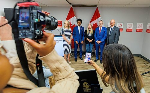MIKE DEAL / FREE PRESS
(From left): Chief Public Health Officer of Canada, Dr. Joss Reimer, Uzoma Asagwara, Manitoba Minister of Health, Seniors and Long-Term Care, Shohan Illsley, the executive director of The Manitoba Harm Reduction Network (MHRN), Liberal MP, Doug Eyolfson, (Winnipeg West), and Senator Kristopher Wells.
Liberal MP, Doug Eyolfson, (Winnipeg West), on behalf of the Honourable Marjorie Michel, Minister of Health, holds a press conference announcing investments to improve access to HIV prevention and support services. MP Eyolfson was joined by the Chief Public Health Officer of Canada, Dr. Joss Reimer, Senator Kristopher Wells, Uzoma Asagwara, Manitoba Minister of Health, Seniors and Long-Term Care, and Shohan Illsley, the executive director of The Manitoba Harm Reduction Network (MHRN) where the event took place Thursday morning.
Reporter: Scott Billeck
260910 - Thursday, September 10, 2026.
