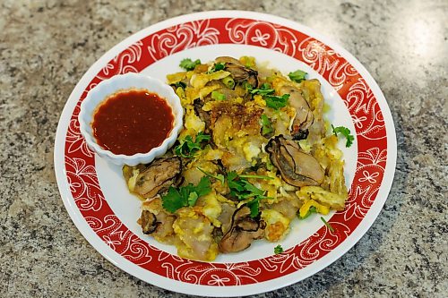 MIKE DEAL / FREE PRESS
Orh Luak
Malvin Soh is busy prepping for his pop-up restaurant Sedap Singapore Kitchen. Soh is excited to introduce Winnipeggers to the spicy, complex and delicious flavours of the small island nation.
Reporter: AV Kitching
260910 - Thursday, September 10, 2026.