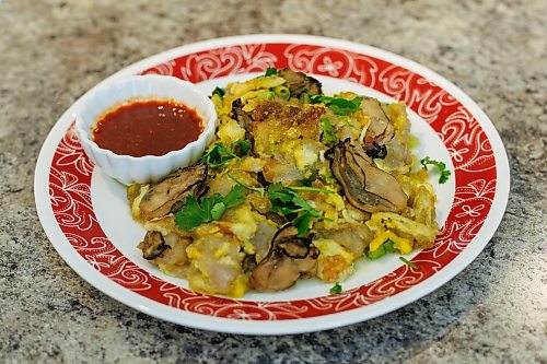 MIKE DEAL / FREE PRESS
Orh Luak
Malvin Soh is busy prepping for his pop-up restaurant Sedap Singapore Kitchen. Soh is excited to introduce Winnipeggers to the spicy, complex and delicious flavours of the small island nation.
Reporter: AV Kitching
260910 - Thursday, September 10, 2026.
