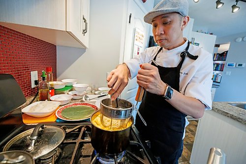 MIKE DEAL / FREE PRESS
Malvin Soh prepairs Nonya Laksa in his kitchen.
Malvin Soh is busy prepping for his pop-up restaurant Sedap Singapore Kitchen. Soh is excited to introduce Winnipeggers to the spicy, complex and delicious flavours of the small island nation.
Reporter: AV Kitching
260910 - Thursday, September 10, 2026.