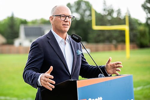 MIKAELA MACKENZIE / FREE PRESS
	
Scott Gillingham makes a campaign announcement promising to invest in turf fields on Friday, Sept. 11, 2026.

For Malak story.
Free Press 2026
