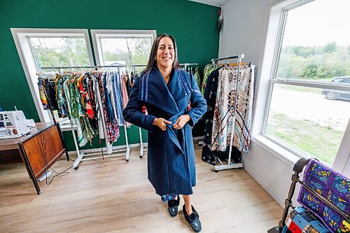 MIKE DEAL / FREE PRESS
Wendy Sinclair of Pretty Windy Designs in her home studio getting ready for the Crafted on the Catwalk at the WAG-Qaumajuq on September 15th.
Reporter: AV Kitching
260911 - Friday, September 11, 2026.