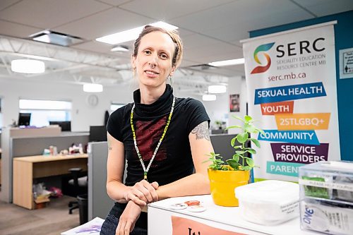 MIKAELA MACKENZIE / FREE PRESS
J Fiedler, a program coordinator at the Sexual Education Resource Centre (SERC) who was involved in consultations for the new curriculum, at the SERC office on Friday, Sept. 11, 2026.
For Maggie story.
Free Press 2026