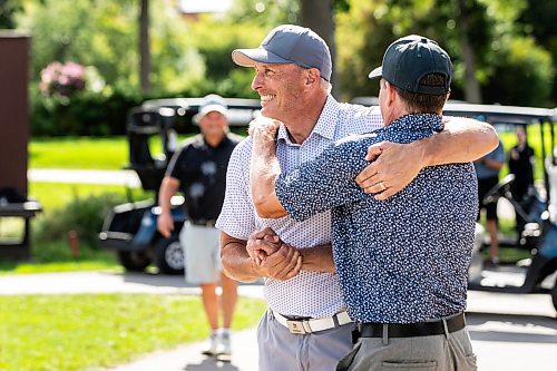 MIKAELA MACKENZIE / FREE PRESS
Manitobans David White (left) and Todd Fanning celebrate their provincial teamճ win at the Canadian senior menճ golf championship at Niakwa Country Club on Friday, Sept. 11, 2026.
For Josh story.
Free Press 2026