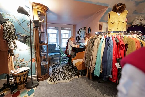 Ruth Bonneville / Free Press

ENT - Patron of Dreams

Photo of Tara Cole-McCaffrey in her boutique vintage clothing store located in her attic.  

Story profile piece on the woman behind her boutique vintage shop.

Tara is the patron of dreams. Her boutique store, tucked away in the attic of her family home, is by appointment only. Her  home is a this slice of vintage fashion heaven.
 Story by AV Kitching
 
Sept 11th,   2026