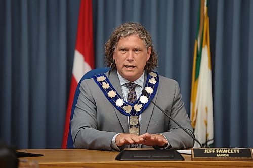 Brandon Mayor Jeff Fawcett speaks during the Sept. 8 council meeting. Fawcett said he's "glad" the new transit routes are taking effect next month and that it's "a step in the right direction." (Alex Lambert/The Brandon Sun)