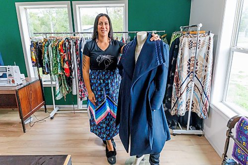 MIKE DEAL / FREE PRESS
Wendy Sinclair of Pretty Windy Designs in her home studio getting ready for the Crafted on the Catwalk at the WAG-Qaumajuq on September 15th.
Reporter: AV Kitching
260911 - Friday, September 11, 2026.