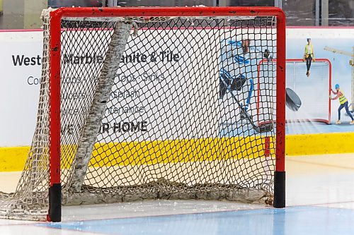 MIKE DEAL / FREE PRESS
Empty net at Hockey For All Centre Thursday.
260917 - Thursday, September 17, 2026.