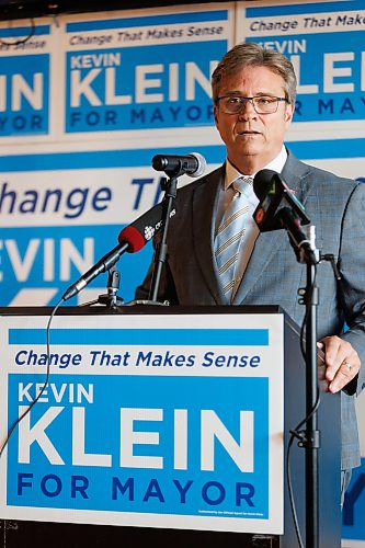 MIKE DEAL / FREE PRESS
Kevin Klein at a campaign for mayor event Friday at Four Crowns Restaurant, 1030 McPhillips Street.
Klein was joined by supporter Robert-Falcon Ouellette who has agreed to be a part of a special committee on crime if Klein is elected mayor.
Reporter: Joyanne Pursaga
260918 - Friday, September 18, 2026.